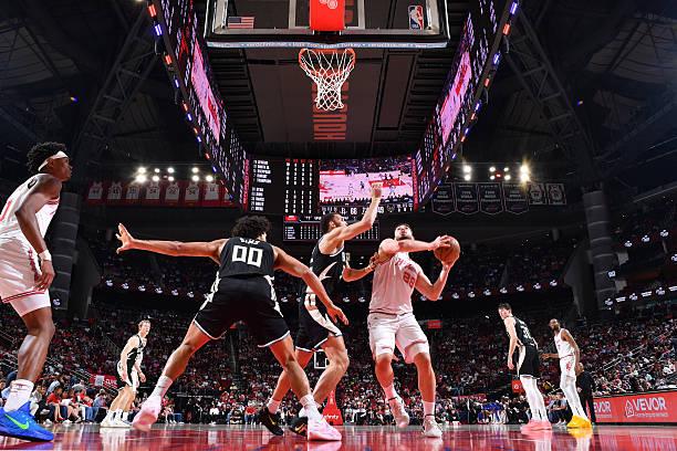 Πάλεψαν αλλά λύγισαν κόντρα στους Ρόκετς οι Μπακς