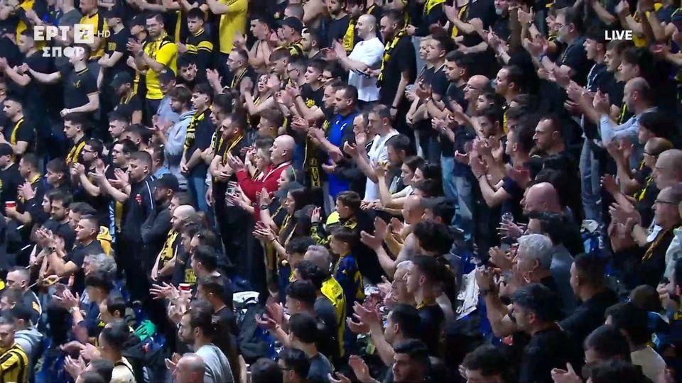 Ενός λεπτού σιγή και καθολικό χειροκρότημα για την Μαρινέλλα στο Άρης - ΑΕΚ (vid)