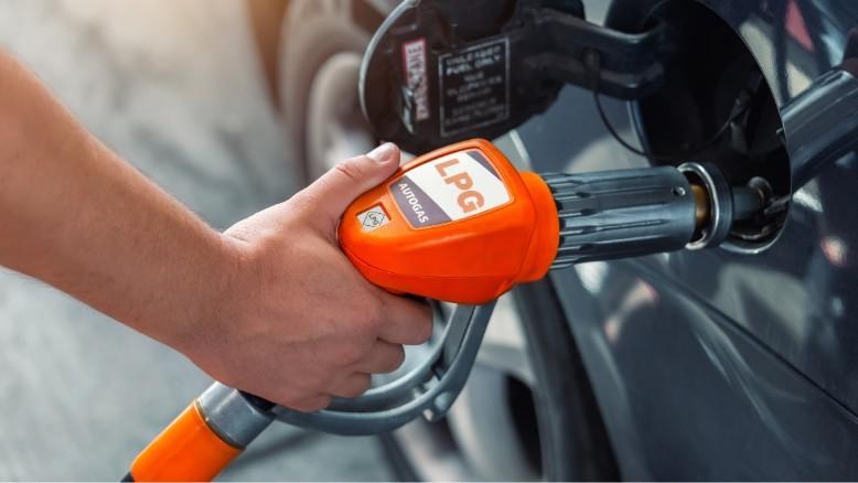 Συμφέρει να πάρω αυτοκίνητο με αέριο; Η εναλλακτική που αλλάζει τα δεδομένα