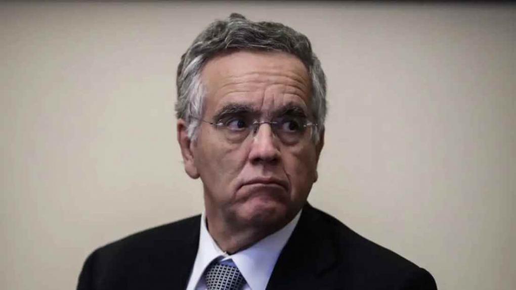 Κουκουλοφόροι επιτέθηκαν στο σπίτι του Ισίδωρου Ντογιάκου