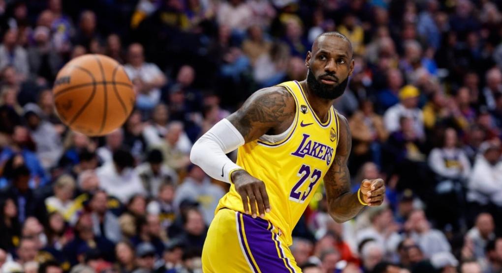 Λέικερς: Αμφίβολος ο Λεμπρόν για το φινάλε της regular season