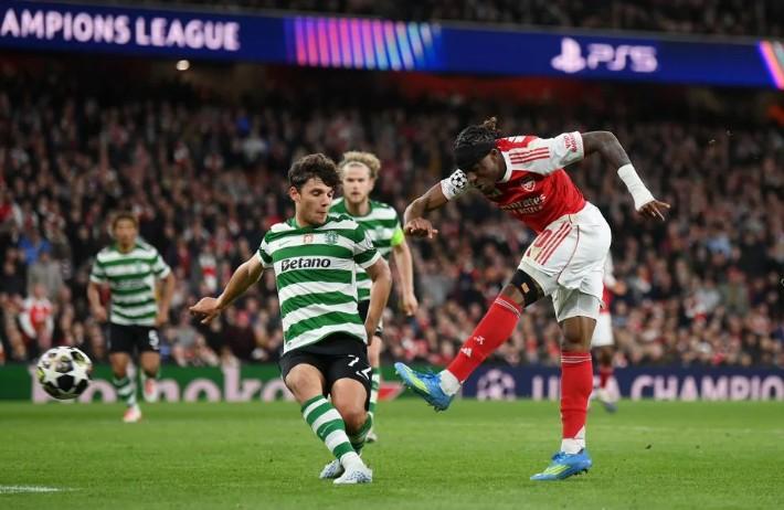 Ευκαιρία για την Άρσεναλ με τον Μαντουέκε (vid)