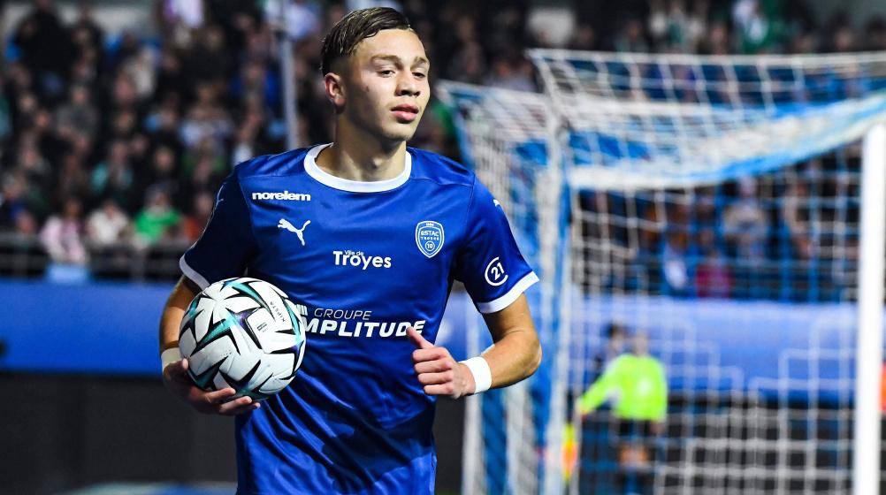 Έκλεισε τον 18χρονο Γάλλο εξτρέμ Ματίς Ντετουρμπέ η Μάντσεστερ Σίτι