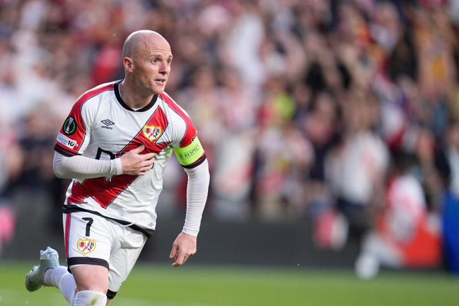 Ίσι Παλαθόν: «Το αποτέλεσμα ήταν τέλειο, θα μας δυσκολέψει η ΑΕΚ στην Αθήνα»