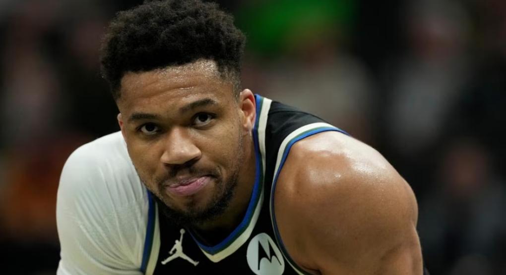 «Ο Αντετοκούνμπο έχασε… χρυσό μπόνους επειδή τον άφησαν εκτός οι Μπακς»