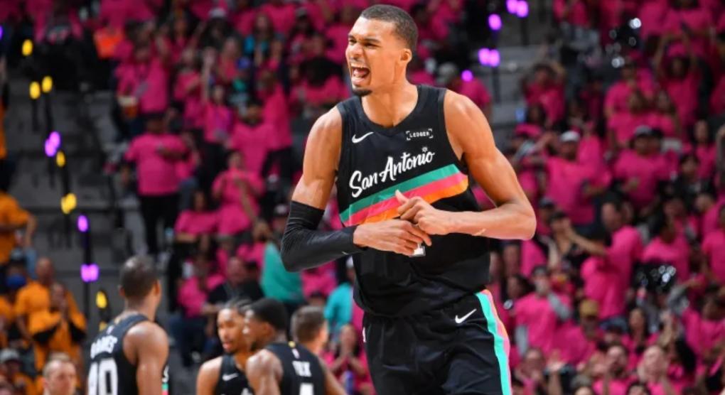 Σπερς: Ο Ουεμπανιάμα ταξιδεύει με την αποστολή στο Πόρτλαντ για τα Game 3 και 4