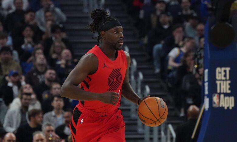 Πέρασαν από το Λος Άντζελες οι Μπλέιζερς με 30άρα του Χολιντέι