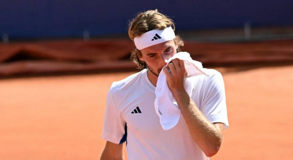 Φιλική ήττα Τσιτσιπά με το... μυαλό στο Μόντε Κάρλο (vid)