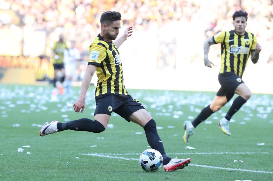Transferfeed: «O Γκατσίνοβιτς διατεθειμένος να μείνει στην ΑΕΚ, παρά την προσέγγιση του Ερυθρού Αστέρα»