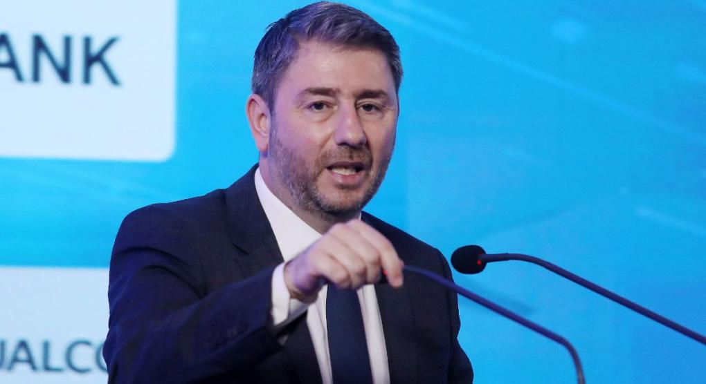 Ανδρουλάκης κατά Μητσοτάκη: «Η δήθεν θεσμικότητα δεν καμουφλάρει τον πολιτικό σας κατήφορο»