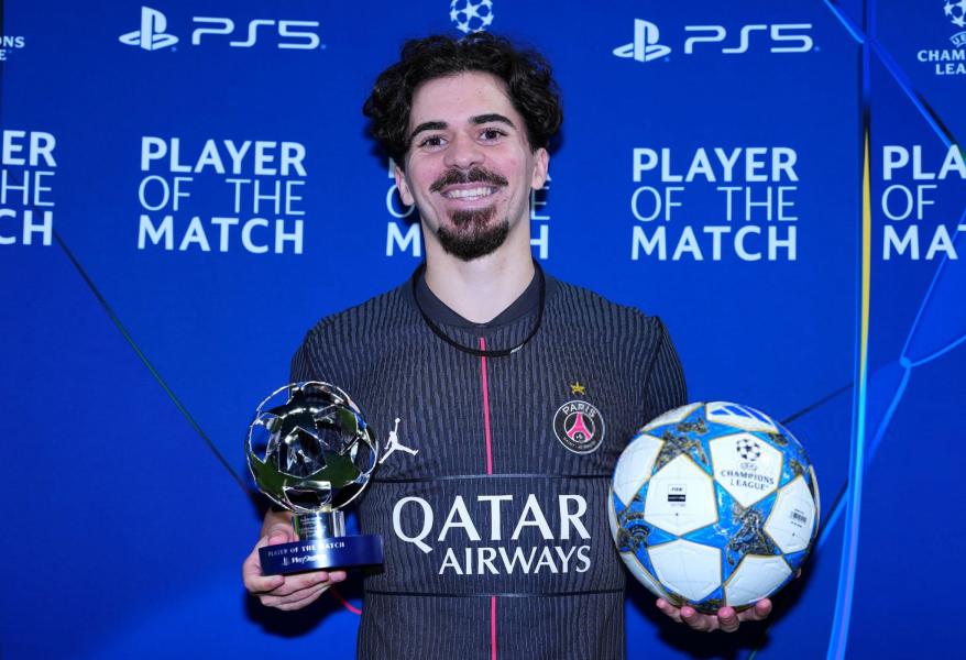 Δίκαια MVP του τελικού ο Βιτίνια, τον βράβευσε ο Γ. Αντετοκούνμπο! (vid)
