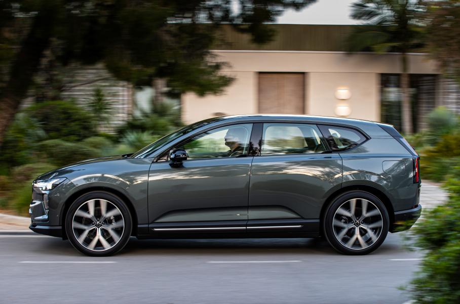 volvoEX60-2