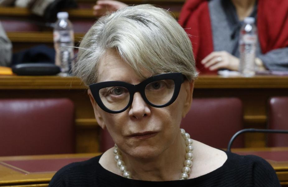 «Λεκτική πατσαβούρα επιπέδου Λατινοπούλου»: Απασφάλισε η Έλενα Ακρίτα
