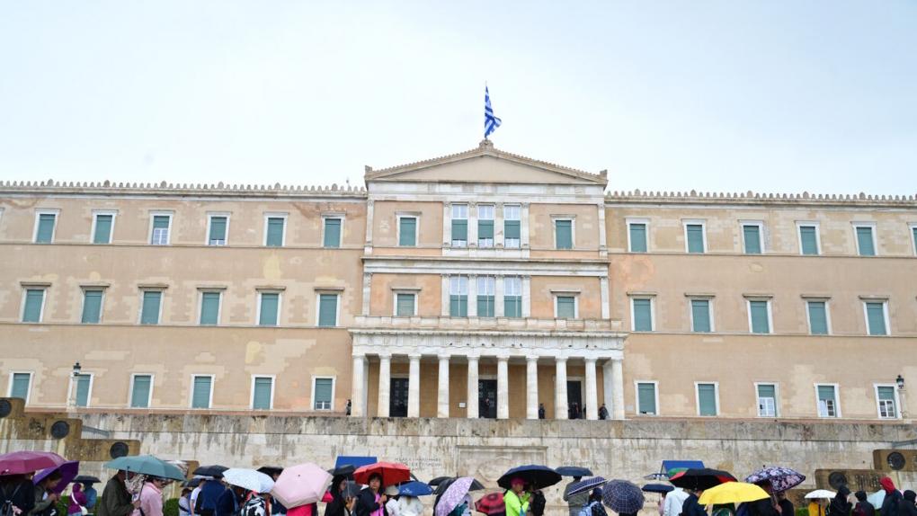 Καιρός σήμερα: Βροχές σε Αττική και Θεσσαλονίκη