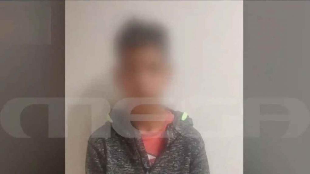 Βίντεο η στιγμή που οι ανήλικοι «μπουκάρουν» στο κατάστημα του Κώστα Παπαδόπουλου