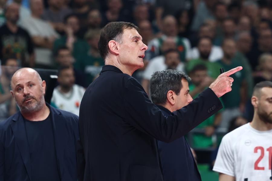 Διαμαρτυρίες Μπαρτζώκα, Γιαννακόπουλου και απειλή διακοπής από τον Παπαπέτρου (vid)