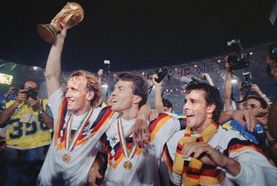 Μουντιάλ 1990: O Σκιλάτσι «απογειώθηκε», η Δυτ.Γερμανία έφτα