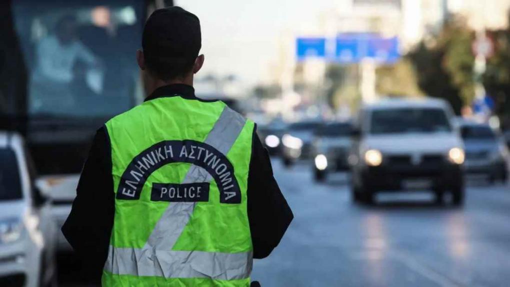 Χειροπέδες σε 24 οδηγούς το τελευταίο πενθήμερο στην Αττική – Οι δέκα είχαν καταναλώσει αλκοόλ