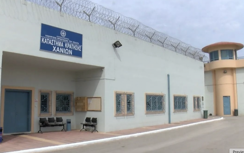 Χανιά: Επιχείρησαν να περάσουν με drone ναρκωτικά και λάμες 