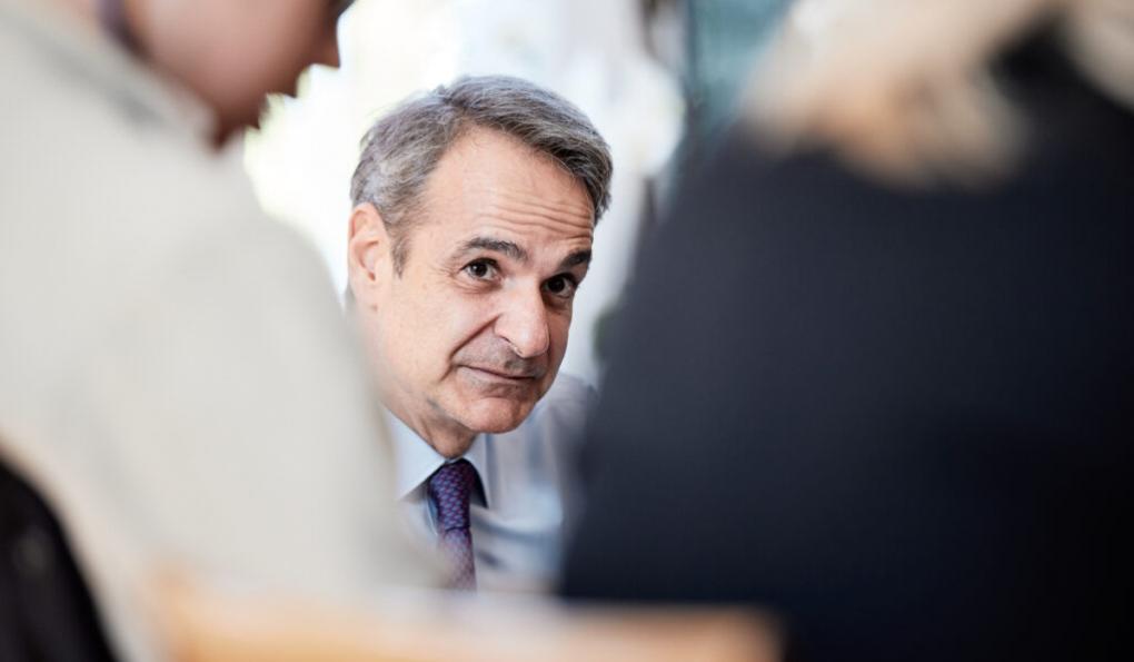 Επιστρέφει μεν, αλλά…: Πώς θα κάνει η κυβέρνηση το μεγάλο κόλπο του 13ου μισθού