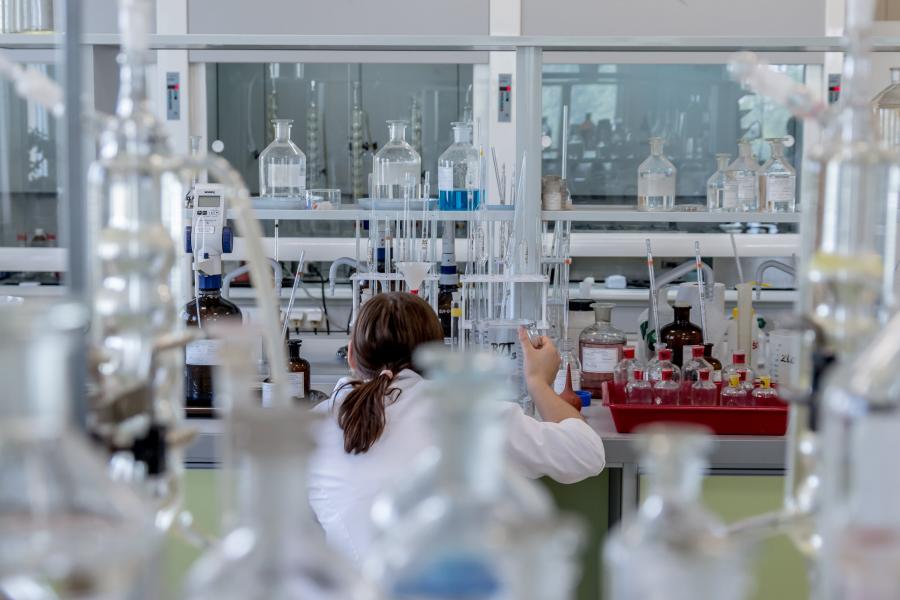 Τα νέα όπλα στη μάχη κατά του καρκίνου: «Εξυπνα» φάρμακα οδη