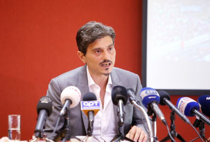 Γιαννακόπουλος για την κόκκινη Ακρόπολη: «Αν συνήθισες στην κλεψιά, κλέβεις και τα σύμβολα άλλης πόλης»