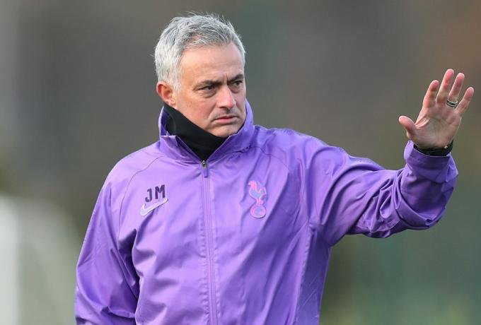 Σενάριο επιστροφής-έκπληξη για Μουρίνιο στη Ρεάλ