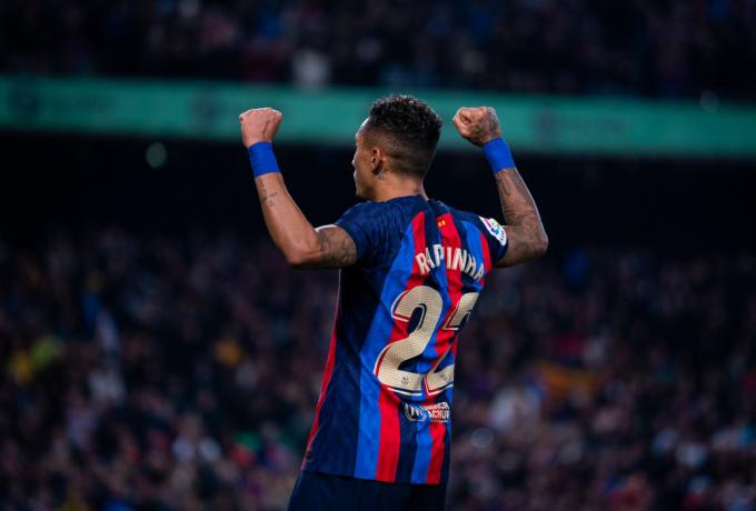 «Κοιτάει» Ραφίνια η Τσέλσι