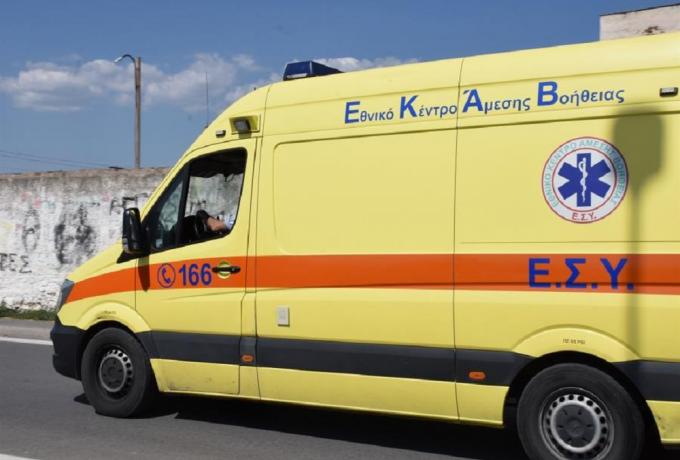 Θρίλερ στον Κολωνό: Διευθύντρια σχολείου έπεσε στο κενό από ταράτσα πολυκατοικίας