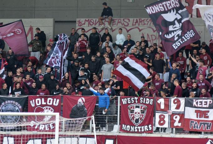 Οπαδοί ΑΕΛ: «Εμείς στηρίζουμε την ομάδα, εσείς έρχεστε ως κομήτες»