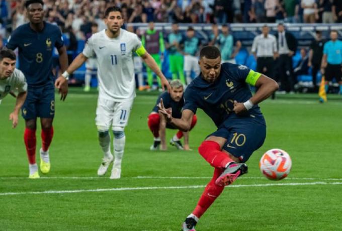 Η «Equipe» αδειάζει… Γκριεζμάν και Ντεσάν για το goal line technology!