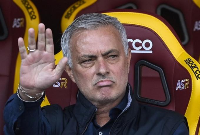 «Όχι» του Μουρίνιο σε πρόταση από τη Σαουδική Αραβία