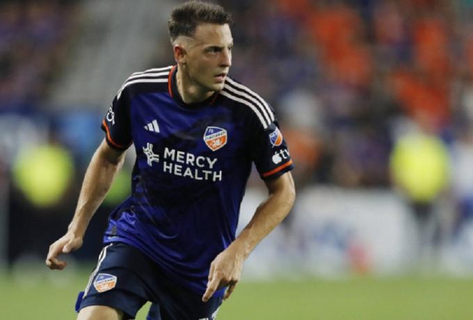 «Μία από τις πιθανές ομάδες, η ΑΕΚ για να συνεχίσει την καριέρα του ο Αρίας»