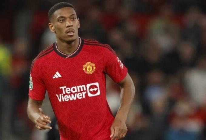 «Έδωσε» τα χέρια με τη Μαρσέιγ, αλλά περιμένει την Ίντερ ο Μαρσιάλ