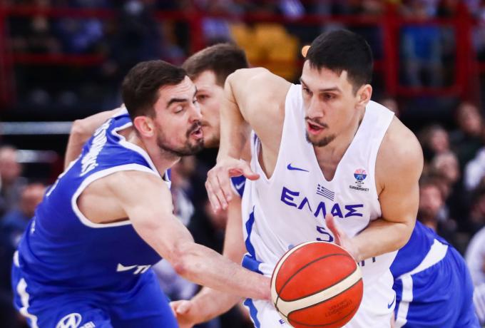 Εθνική Ομάδα: Εκτός και ο Λαρεντζάκης με πρόβλημα στον μηνίσκο, αγωνία για Παπαγιάννη