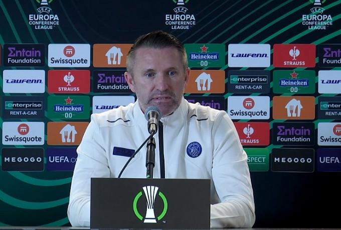 Ρόμπι Κιν: «Ανυπομονούμε για Ολυμπιακό, κάθε προπονητής και παίκτης θέλει τέτοια ματς»