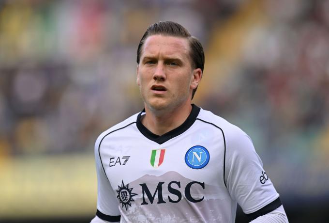 Πέρασε από ιατρικές εξετάσεις και υπογράφει στην Ίντερ ο Ζιελίνσκι