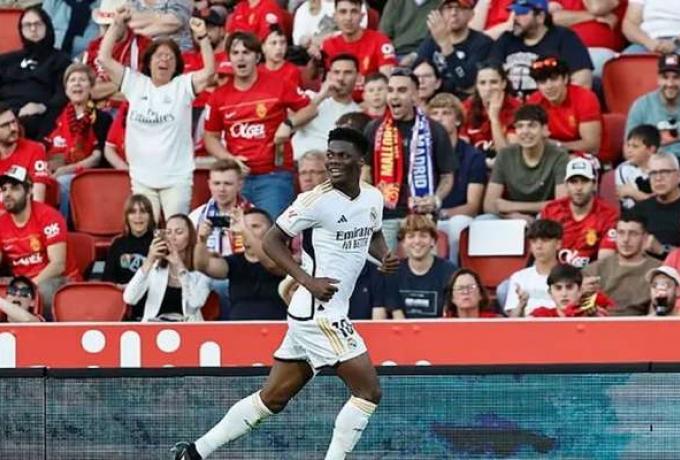 Η Μαγιόρκα ερευνά την ρατσιστική χειρονομία οπαδού της στον Τσουαμενί