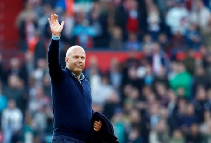 To συγκινητικό «αντίο» του Σλοτ στη Φέγενορντ (vid)