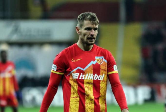 Τρόμος στον αέρα για Κολοβέτσιο και Καϊσερίσπορ!