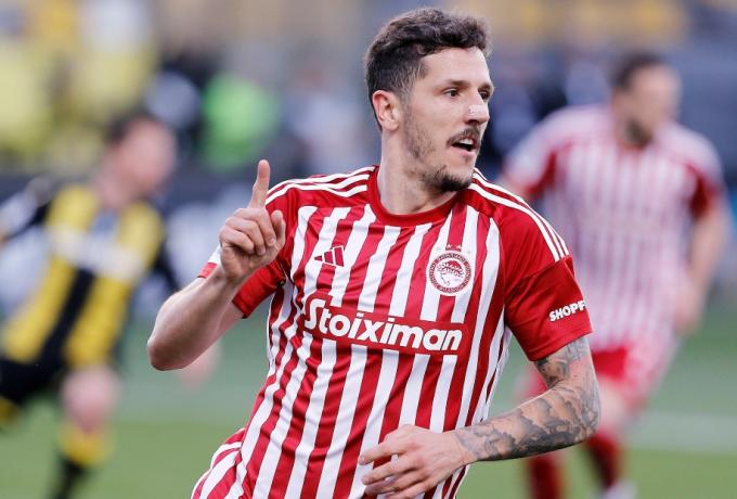 Ο Γιόβετιτς προτάθηκε στον Ολυμπιακό για να επιστρέψει