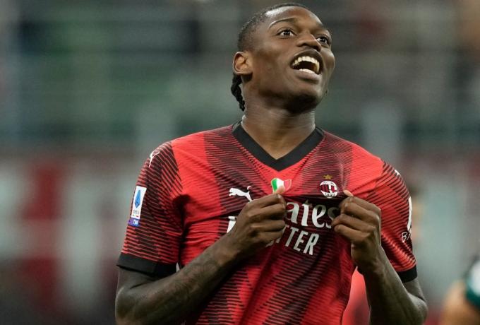 Ιμπραΐμοβιτς: «Μένουν στην Μίλαν Λεάο, Ερναντές και Μενιάν»