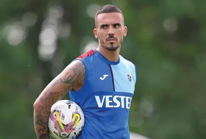 «Τελειωμένος» από τη Τραμπζονσπόρ ο Κουρμπέλης – Στον αέρα και ο Φούντας