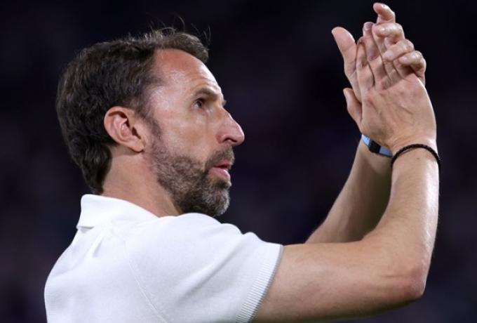 Σάουθγκεϊτ: «Πήγα πίσω σε μέρες που έπαιζα για την Αγγλία, ζητώ από τους παίκτες να είναι γενναίοι»