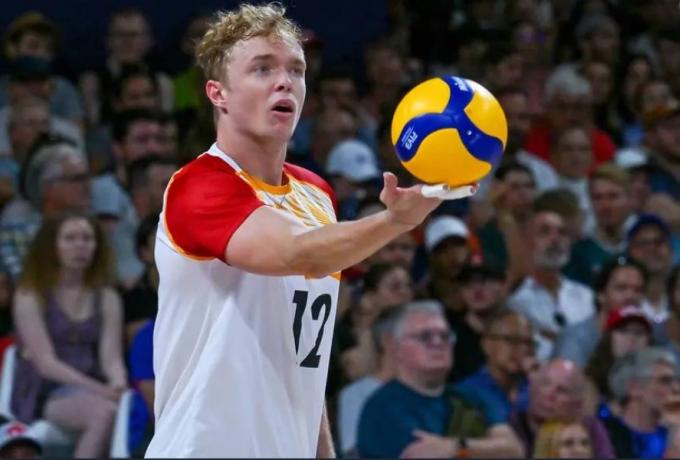 Σοκάρει ο κεντρικός της εθνικής Γερμανίας: «Έπαιξα με παράλυση στο πρόσωπο»