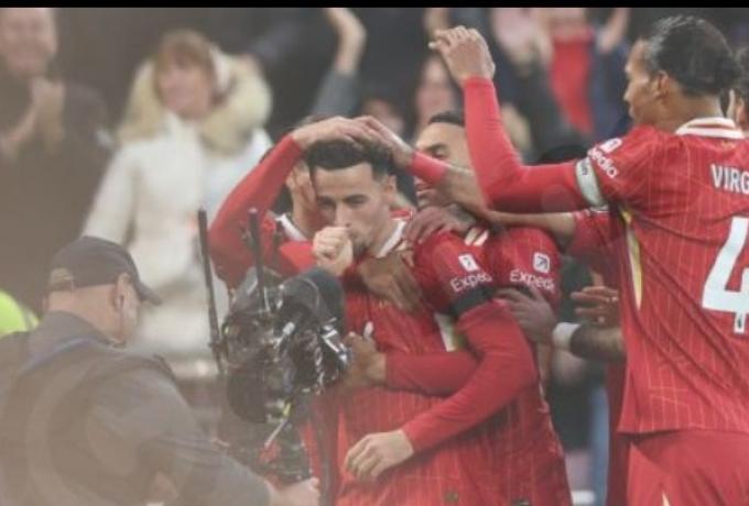 Αλλάζει εταιρεία ένδυσης η Λίβερπουλ