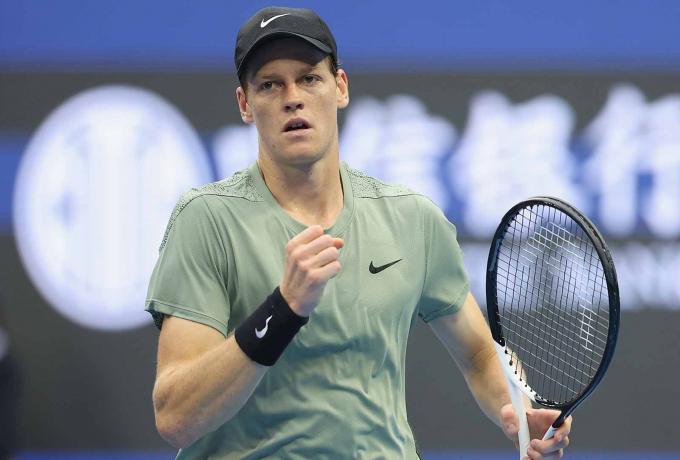 Aπέσυρε τη συμμετοχή του ο Σίνερ