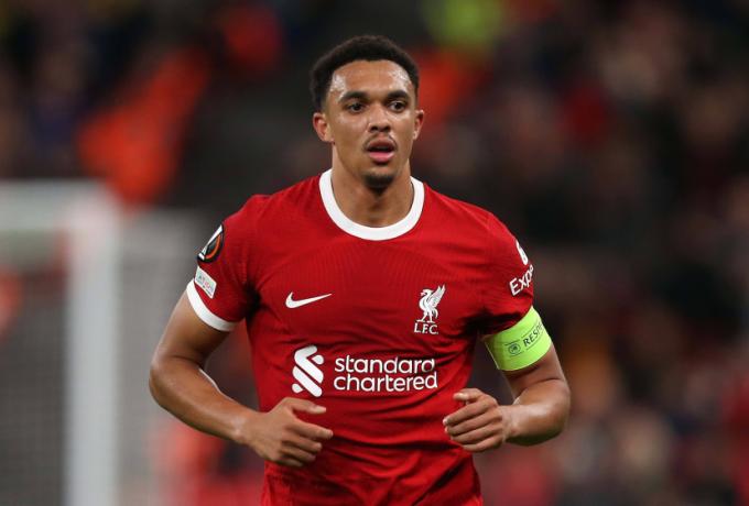 Η Ρεάλ θα κάνει κίνηση τον Γενάρη για τον Αλεξάντερ-Άρνολντ μετά τον τραυματισμό του Καρβαχάλ!