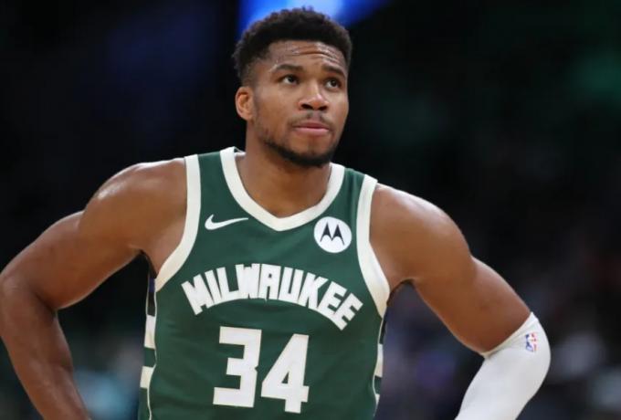 Ψάχνουν για trade οι Μπακς – Δεν παραχωρούν τον Αντετοκούνμπο