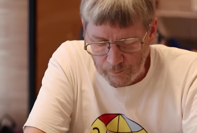 Ο θρύλος του Scrabble κατέκτησε το ισπανικό τουρνουά χωρίς να ξέρει γρι ισπανικά